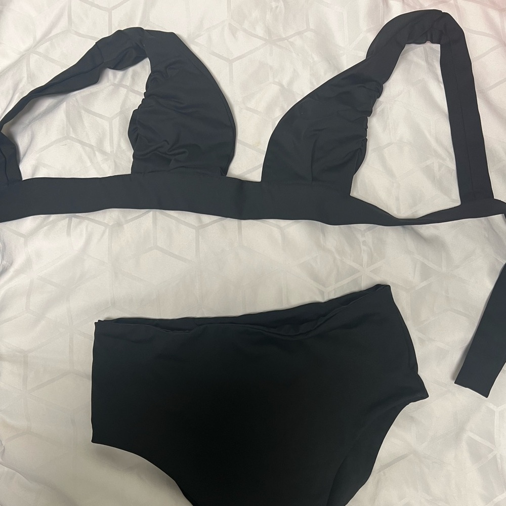 Londre Two Piece